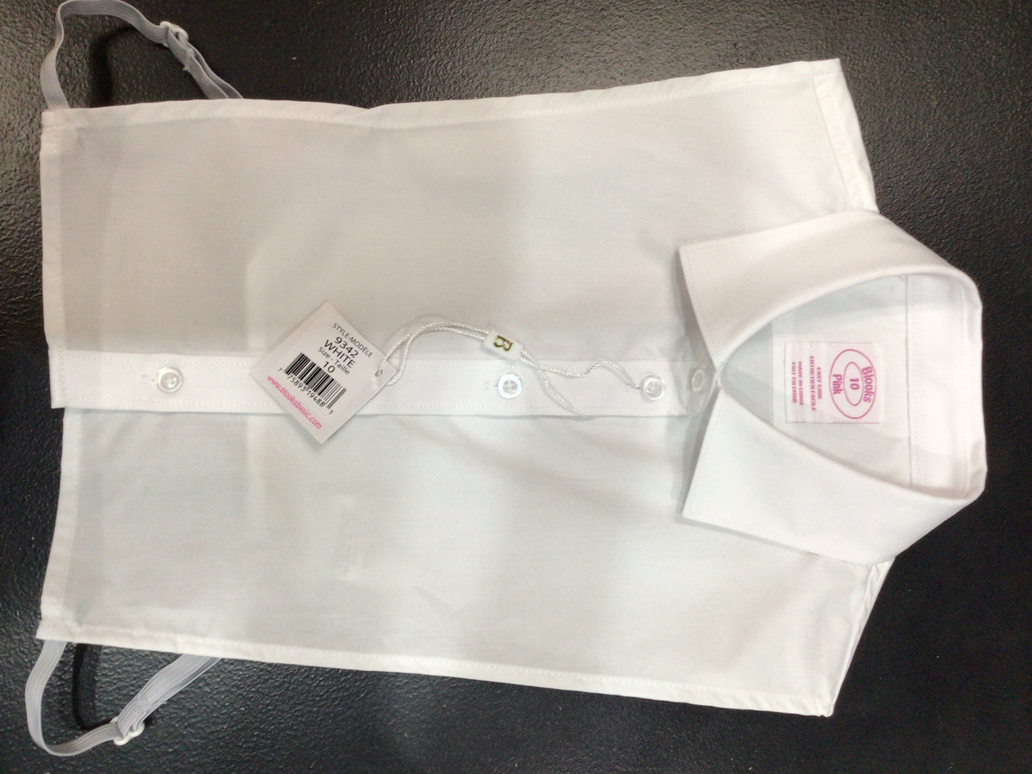 Fine tailored button down half shirt with peter pan collar